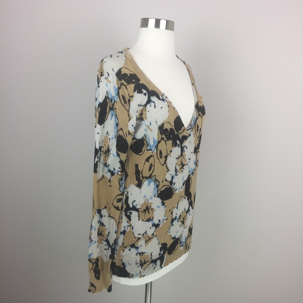 The Limited V- Neck Knit Pullover Size L 🌸